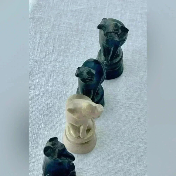 Chess pieces handcarved soapstone made in Africa missing 1 black pawn, 4 damaged - Picture 9 of 11